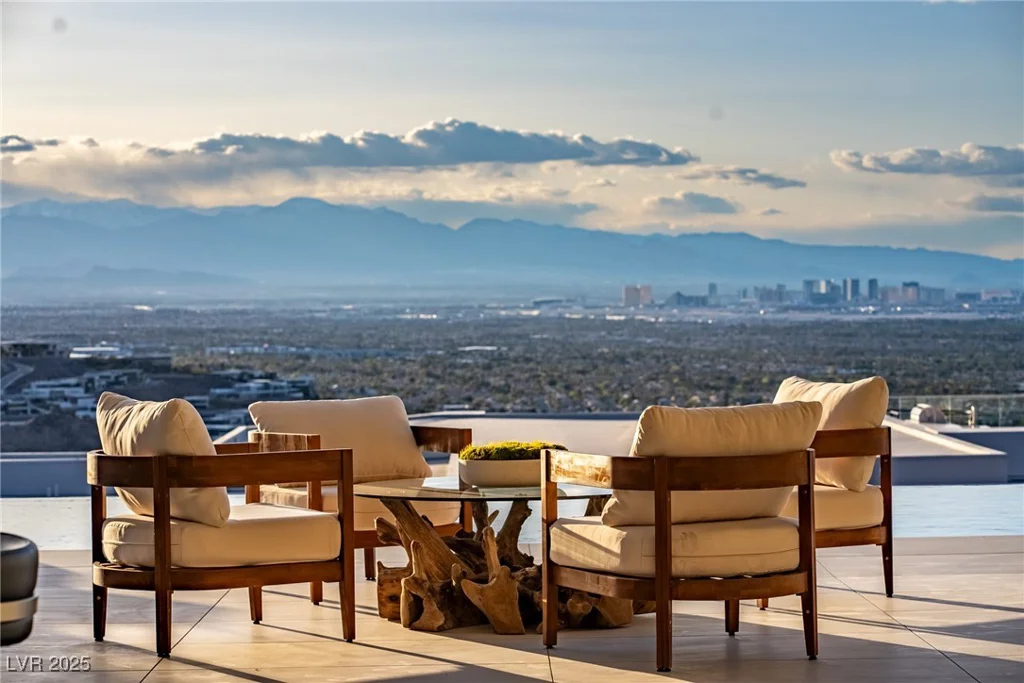 667 Palisade Rim, Henderson, NV 89012
