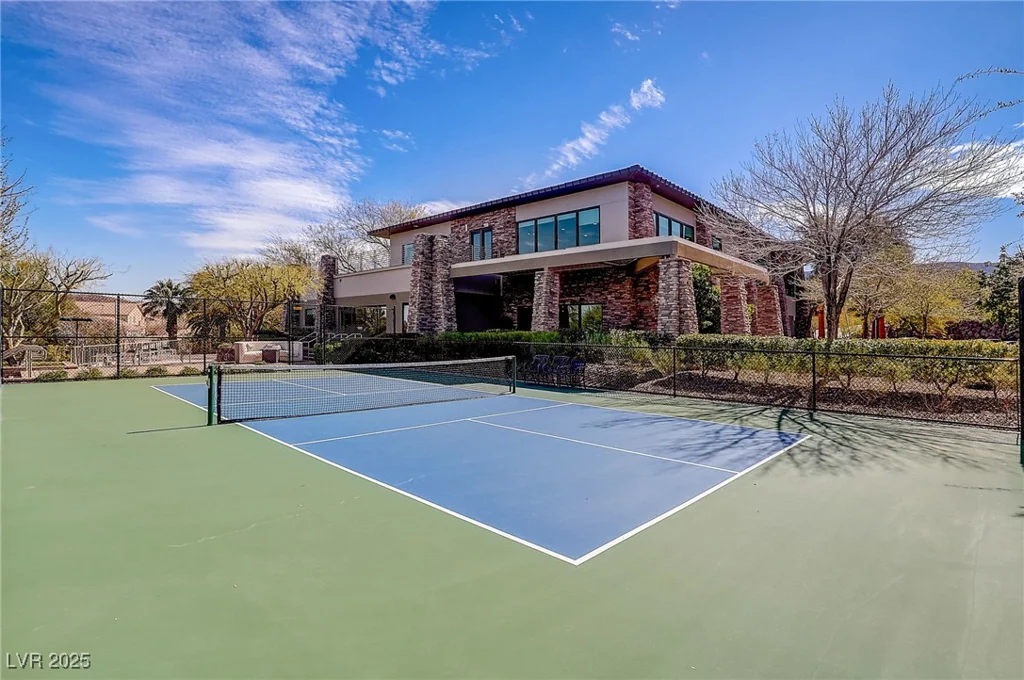 667 Palisade Rim, Henderson, NV 89012