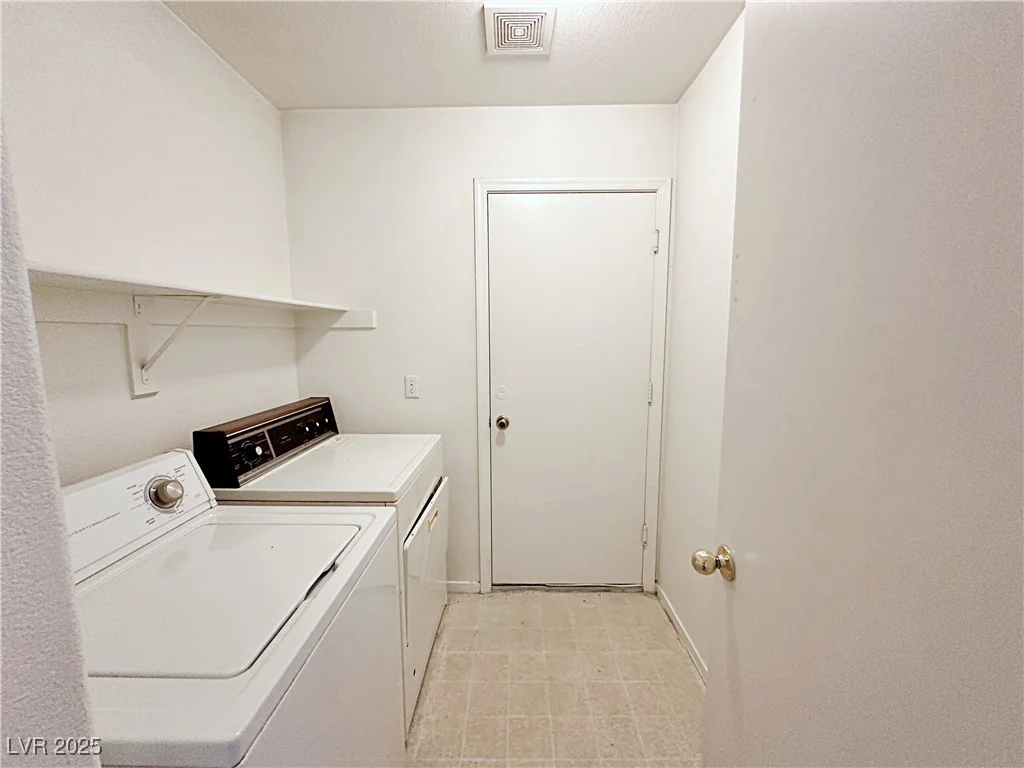 3723 Vidalia, North Las Vegas, NV 89031