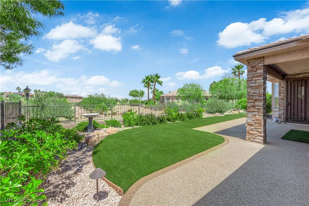 10372 Premia Place, Las Vegas, NV 89135