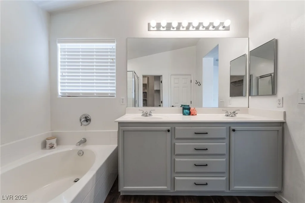 9428 Melva Blue, Las Vegas, NV 89166