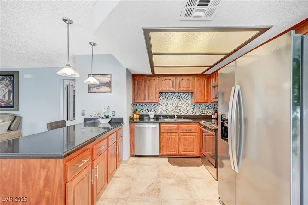 7952 Diamond Rock, Las Vegas, NV 89128