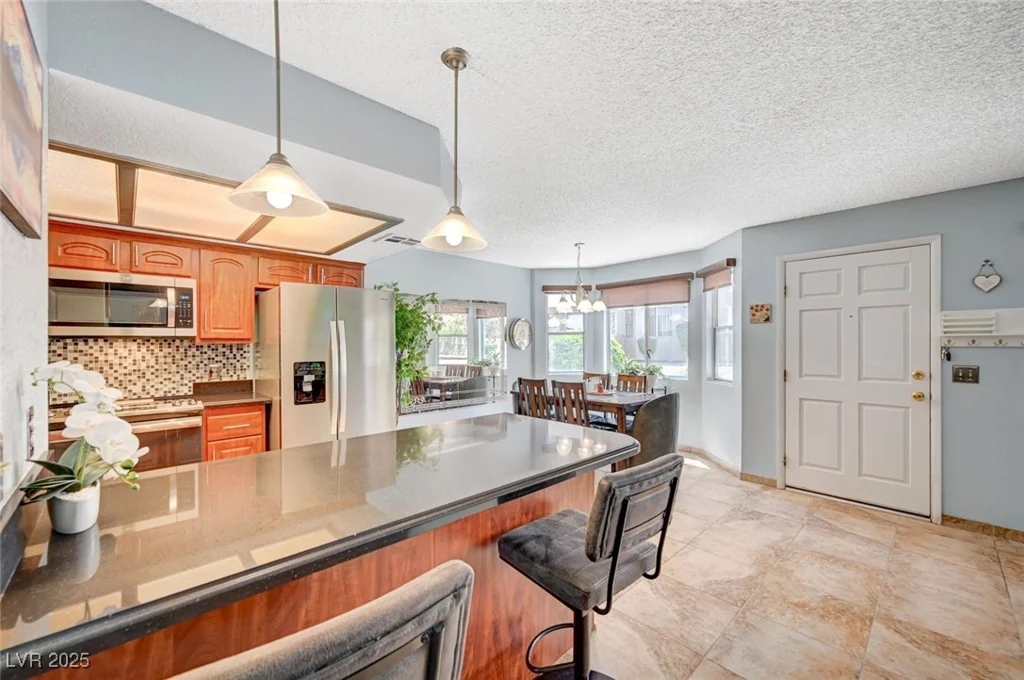 7952 Diamond Rock, Las Vegas, NV 89128