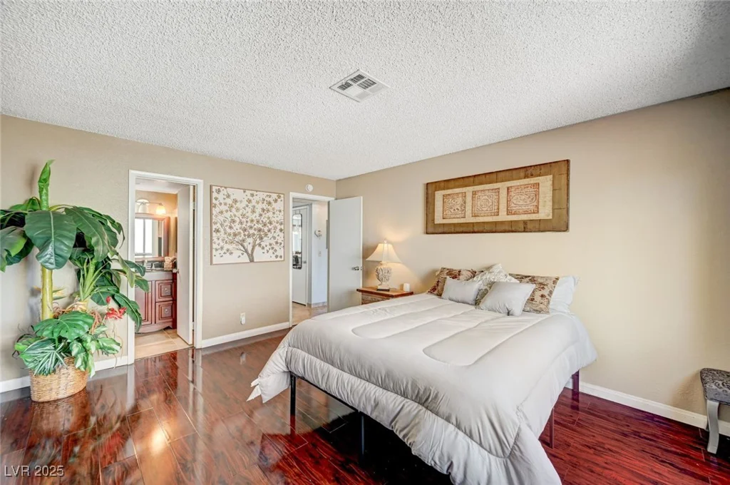 7952 Diamond Rock, Las Vegas, NV 89128