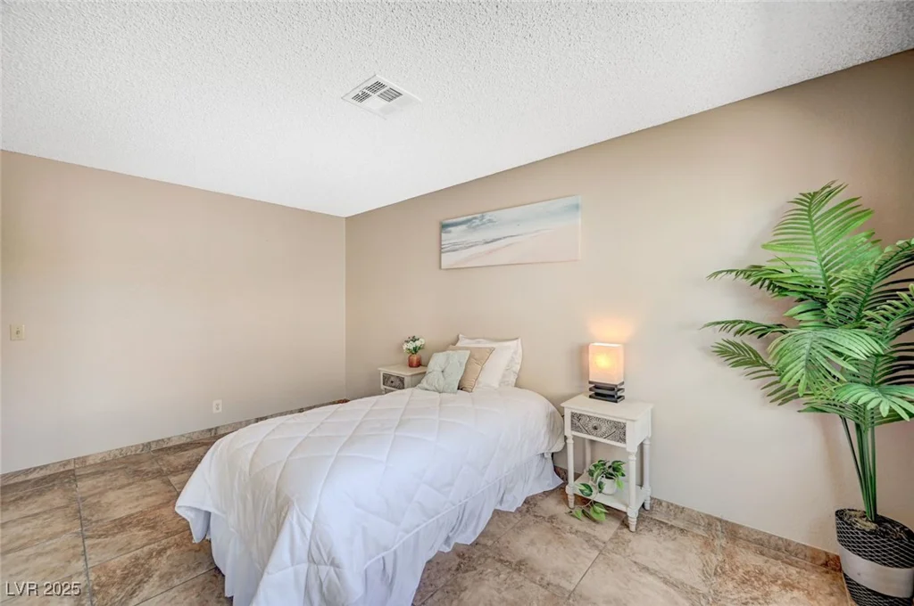 7952 Diamond Rock, Las Vegas, NV 89128