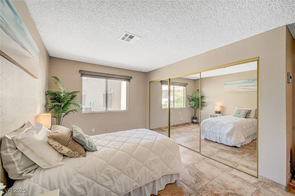 7952 Diamond Rock, Las Vegas, NV 89128