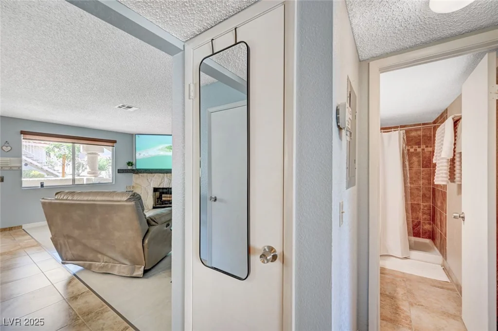 7952 Diamond Rock, Las Vegas, NV 89128