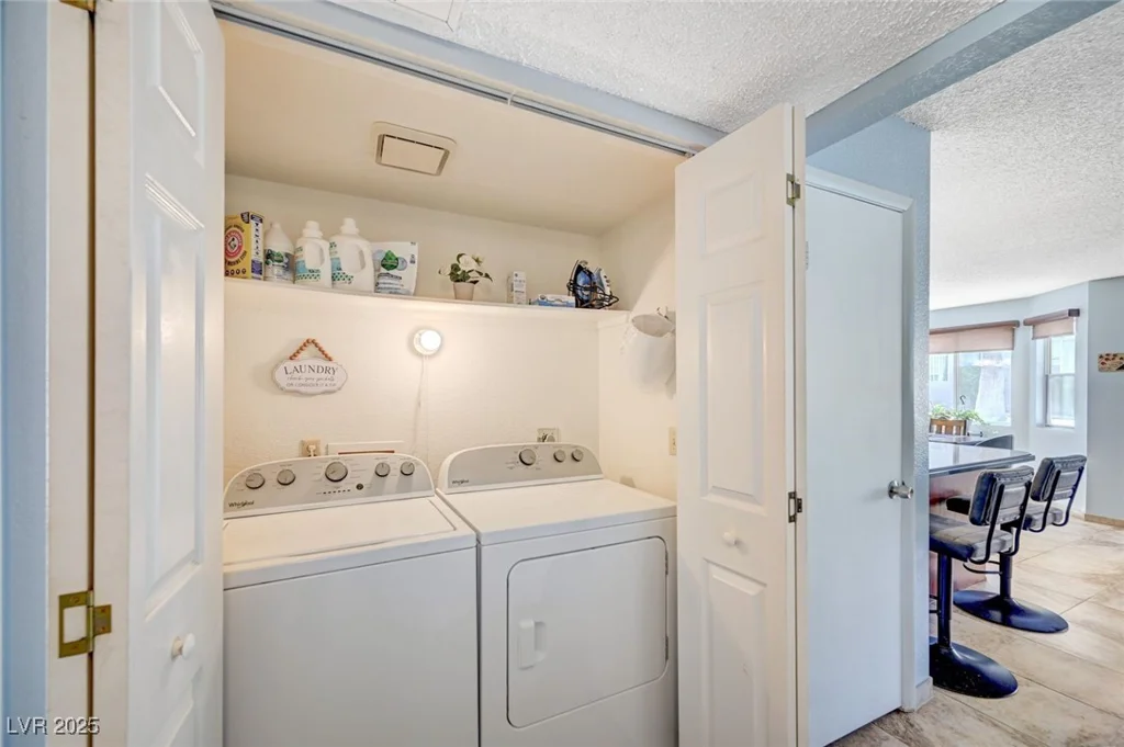 7952 Diamond Rock, Las Vegas, NV 89128