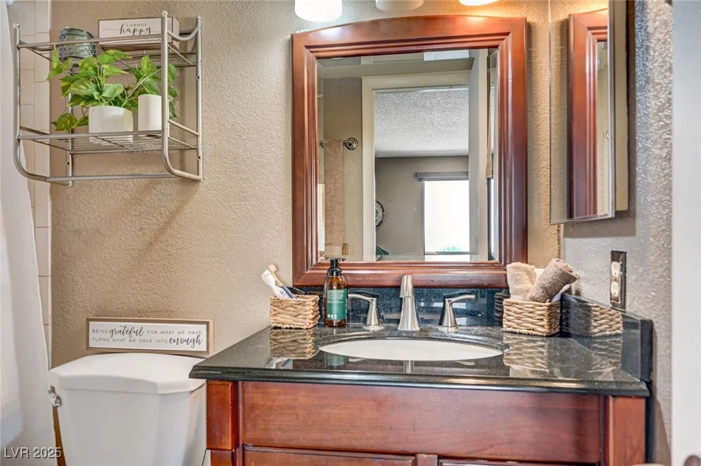 7952 Diamond Rock, Las Vegas, NV 89128