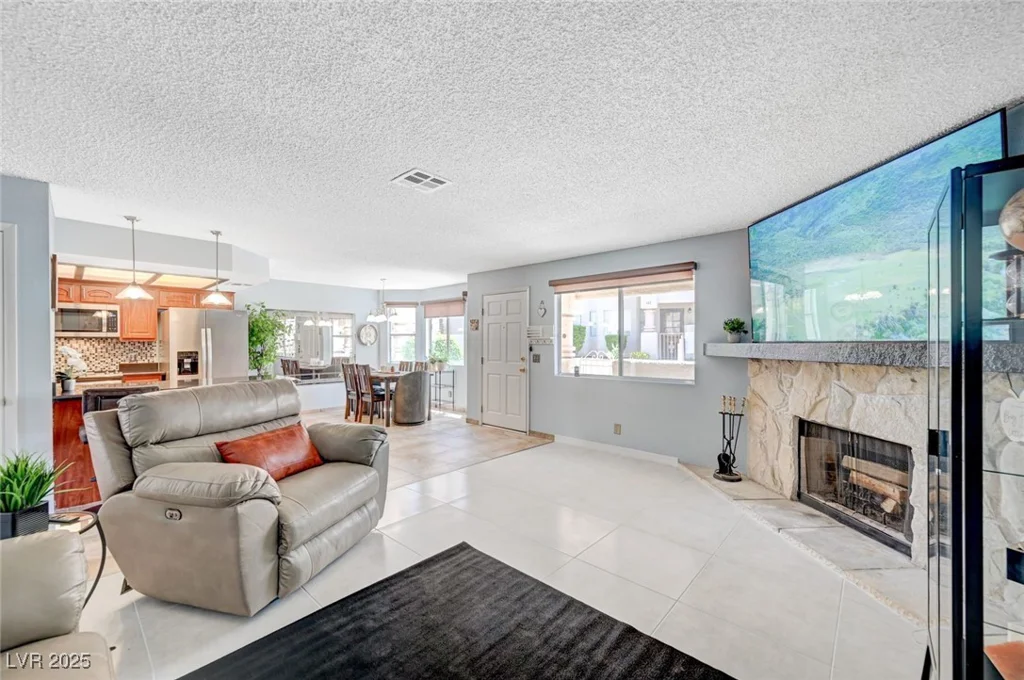 7952 Diamond Rock, Las Vegas, NV 89128