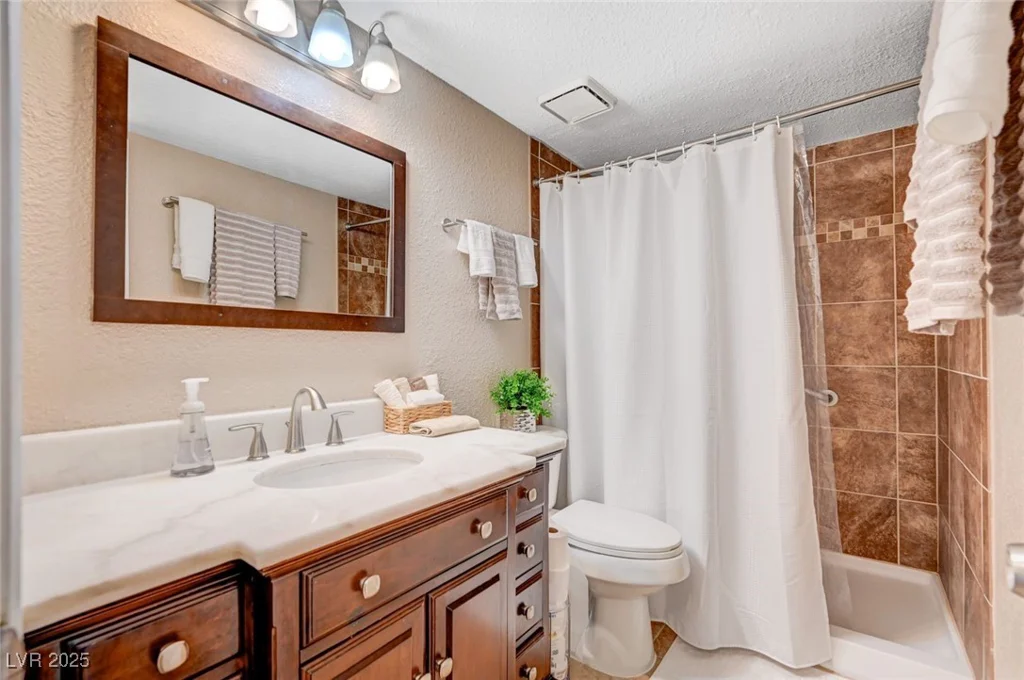 7952 Diamond Rock, Las Vegas, NV 89128