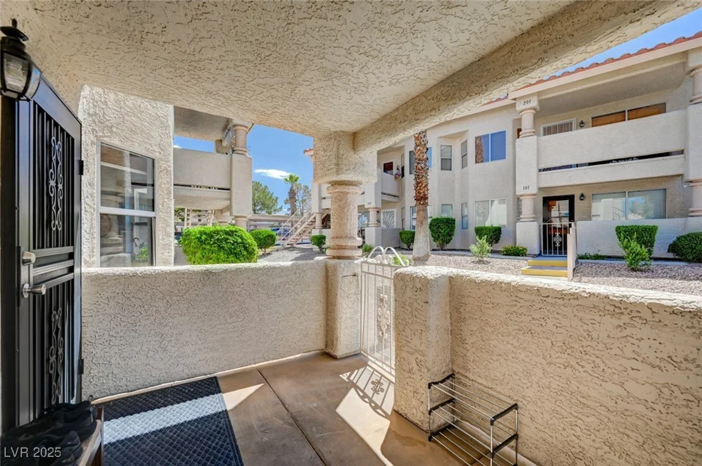 7952 Diamond Rock, Las Vegas, NV 89128