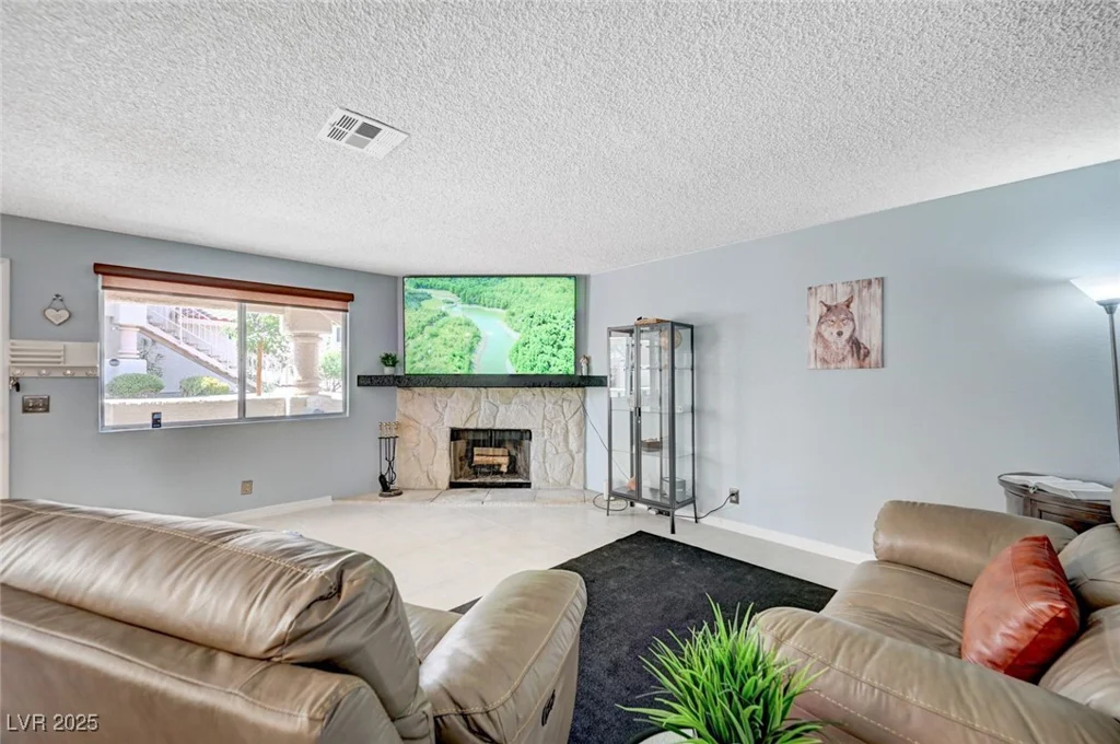 7952 Diamond Rock, Las Vegas, NV 89128