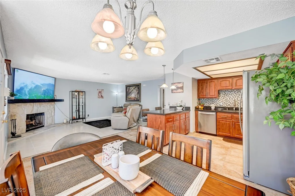 7952 Diamond Rock, Las Vegas, NV 89128