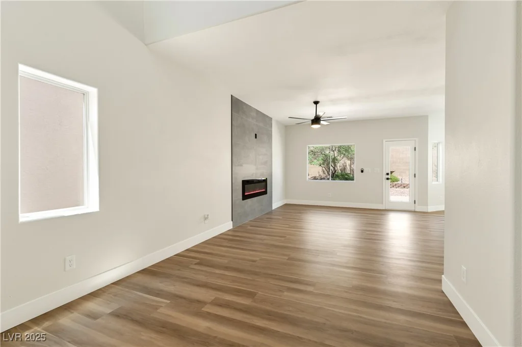 9349 Lakefront Color, Las Vegas, NV 89178