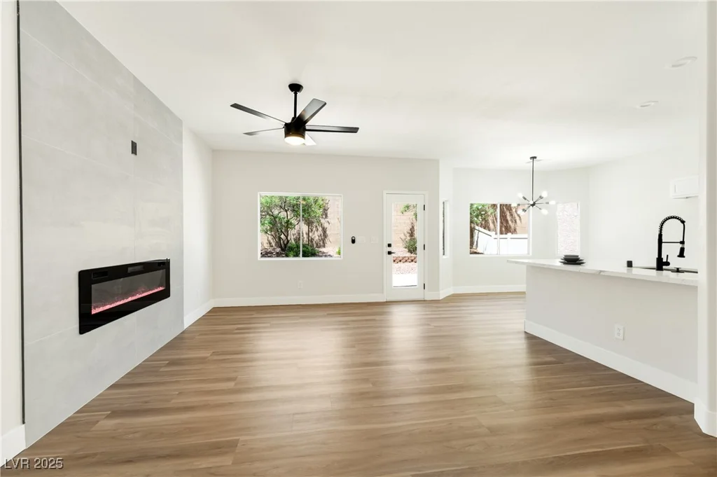 9349 Lakefront Color, Las Vegas, NV 89178