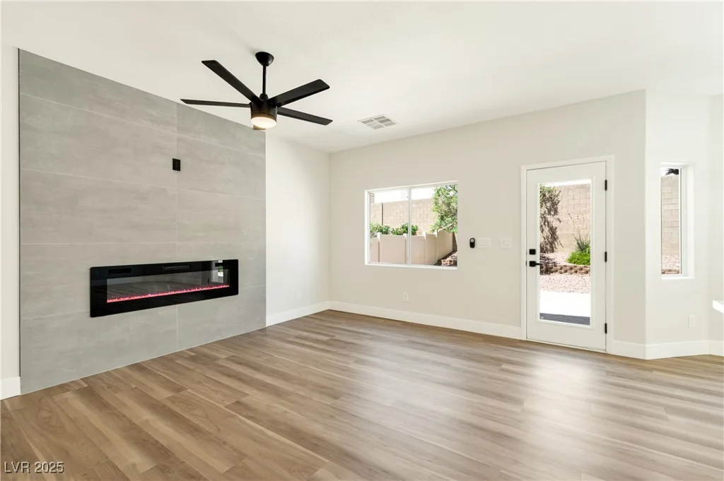 9349 Lakefront Color, Las Vegas, NV 89178
