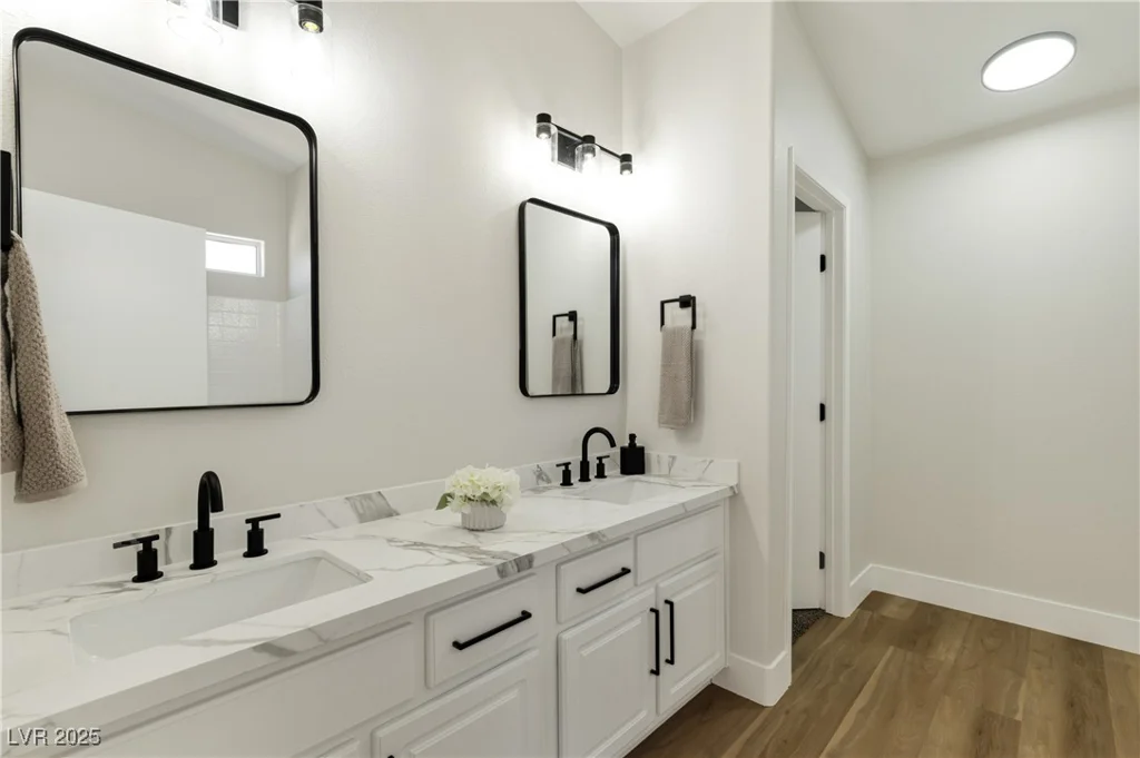 9349 Lakefront Color, Las Vegas, NV 89178