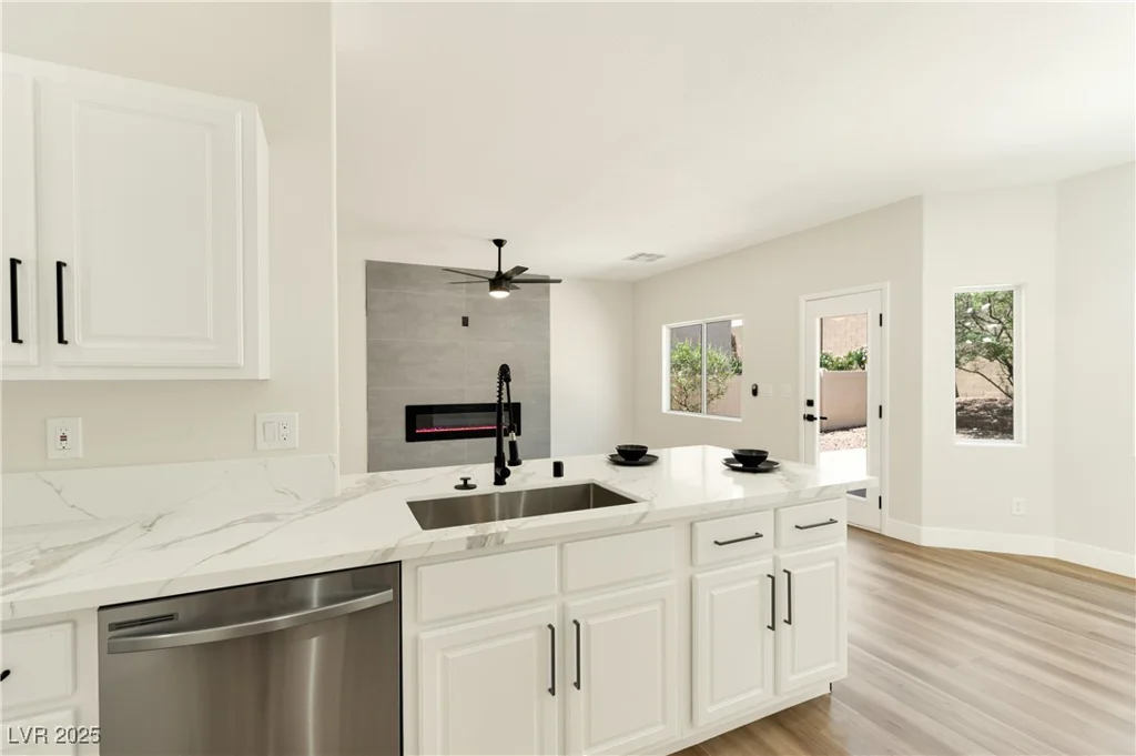 9349 Lakefront Color, Las Vegas, NV 89178