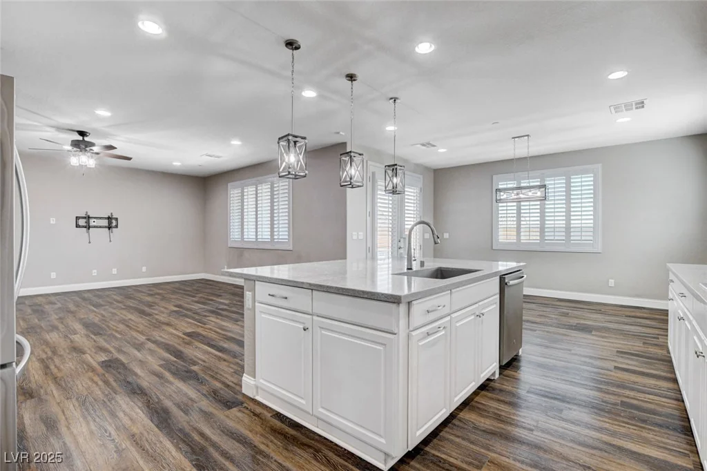 716 Cadence View, Henderson, NV 89011