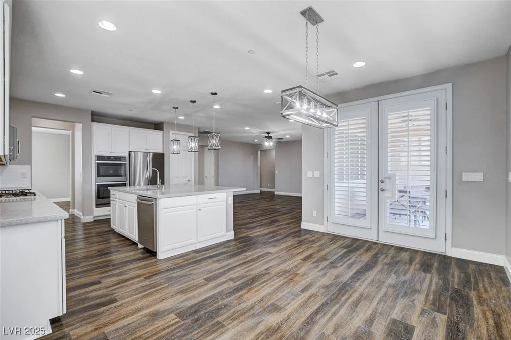 716 Cadence View, Henderson, NV 89011