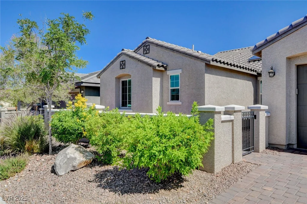 716 Cadence View, Henderson, NV 89011