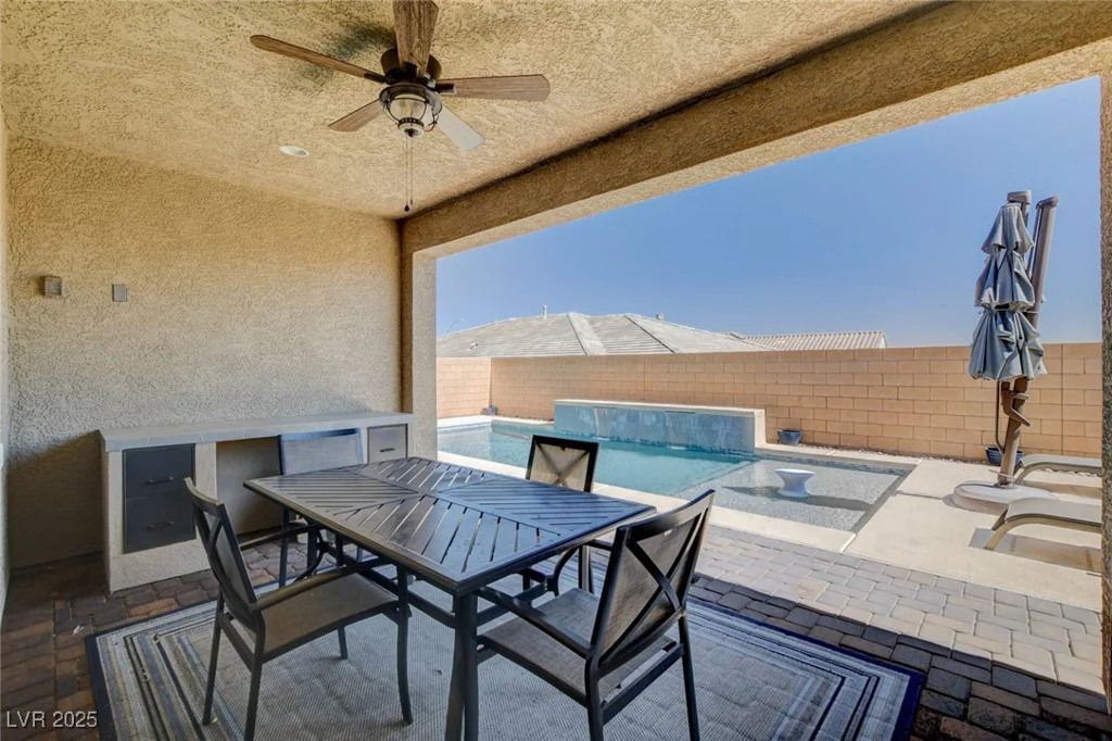 716 Cadence View, Henderson, NV 89011