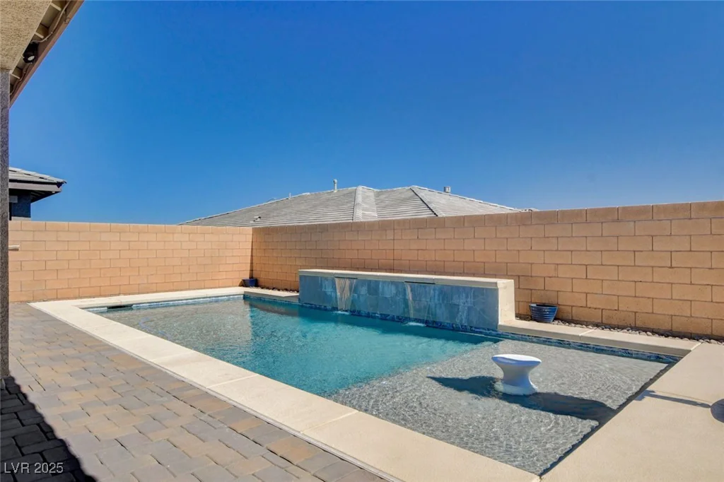 716 Cadence View, Henderson, NV 89011