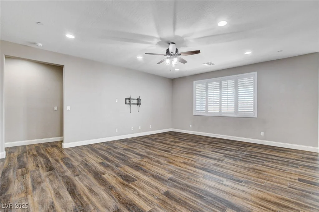 716 Cadence View, Henderson, NV 89011