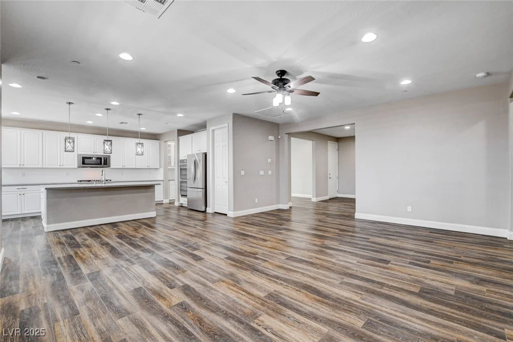 716 Cadence View, Henderson, NV 89011