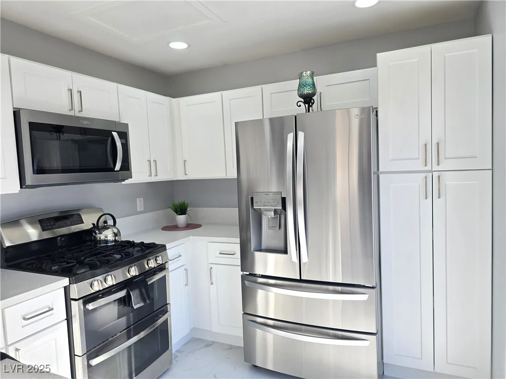 3737 Rainy River, Las Vegas, NV 89108