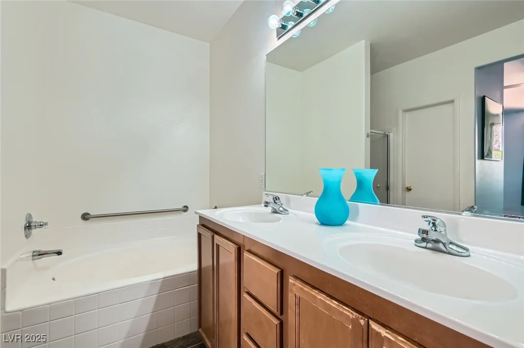 216 Twin Creek, Henderson, NV 89074