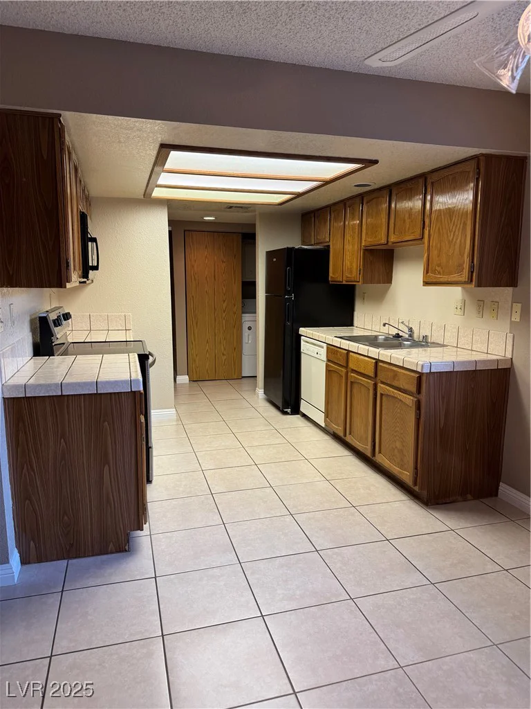 4231 Sanderling, Las Vegas, NV 89103