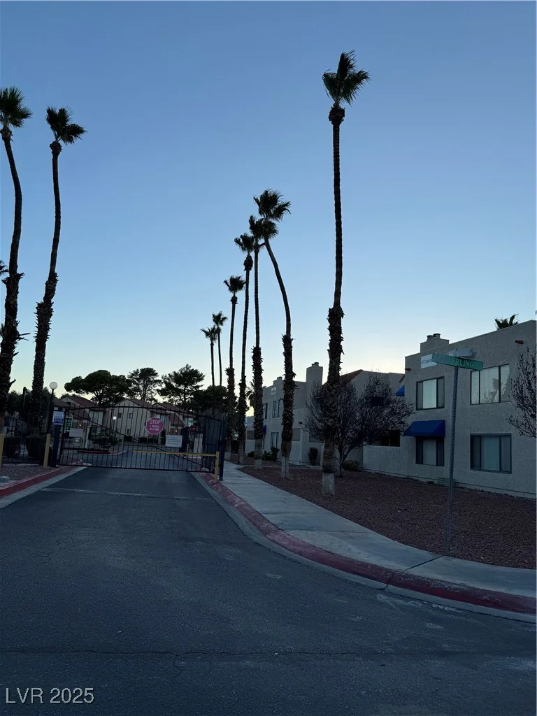 4231 Sanderling, Las Vegas, NV 89103