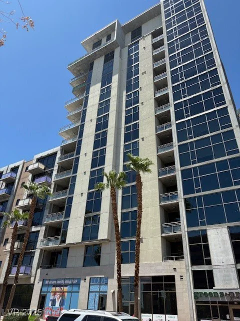 353 Bonneville, Las Vegas, NV 89101