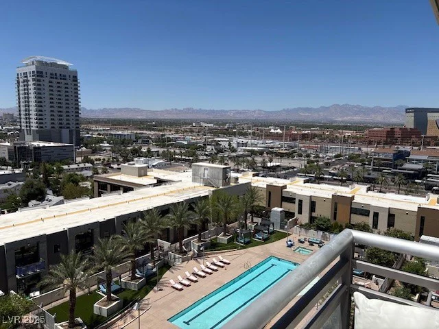 353 Bonneville, Las Vegas, NV 89101