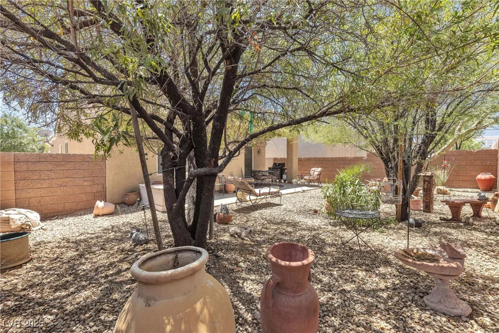 2404 Willow Wren, North Las Vegas, NV 89084