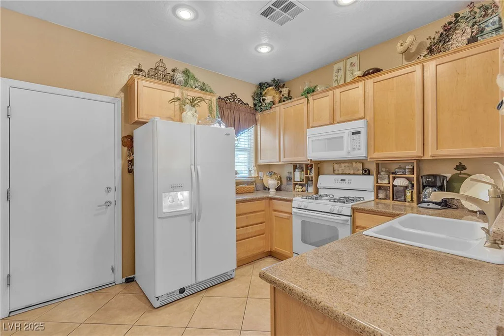2404 Willow Wren, North Las Vegas, NV 89084
