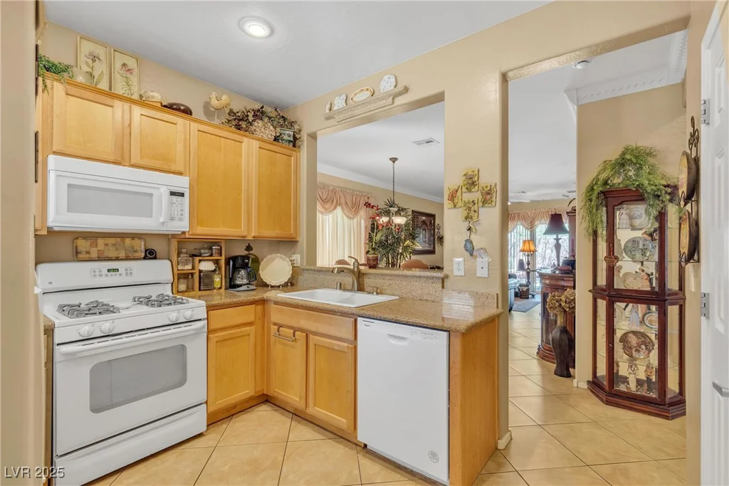 2404 Willow Wren, North Las Vegas, NV 89084