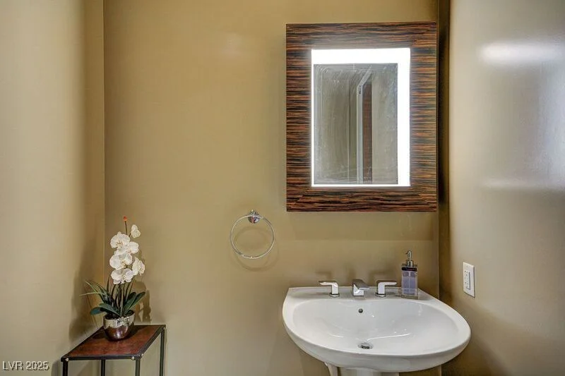 3750 LAS VEGAS, Las Vegas, NV 89158