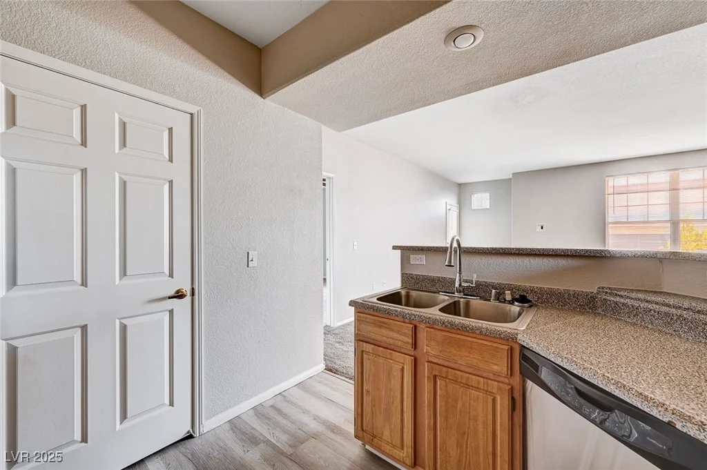 8555 Russell, Las Vegas, NV 89113