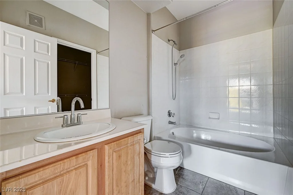 8555 Russell, Las Vegas, NV 89113