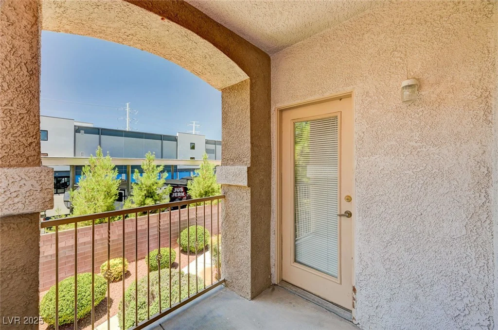 8555 Russell, Las Vegas, NV 89113
