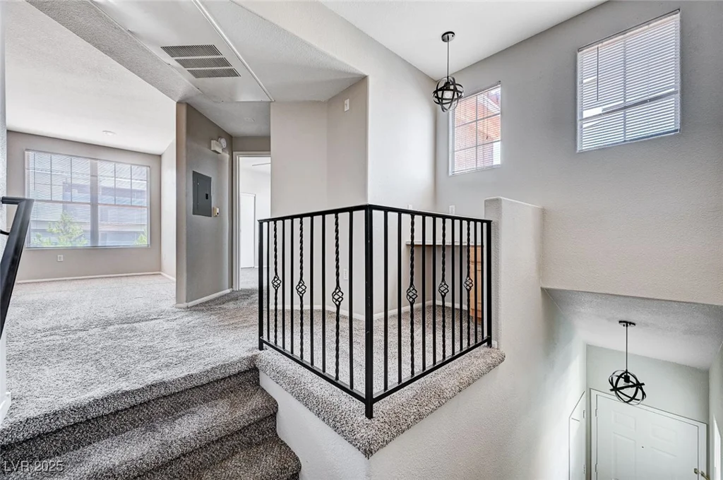 8555 Russell, Las Vegas, NV 89113