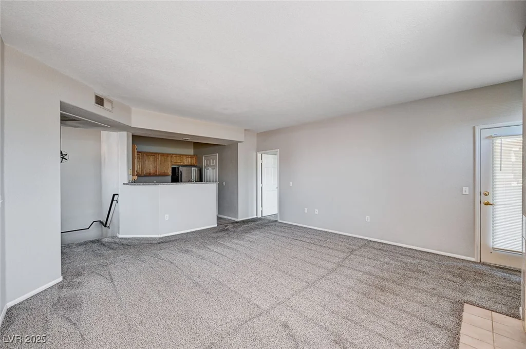 8555 Russell, Las Vegas, NV 89113