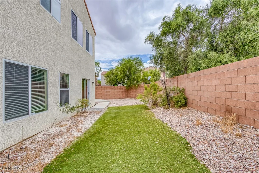 8180 Skytop Ledge, Las Vegas, NV 89178