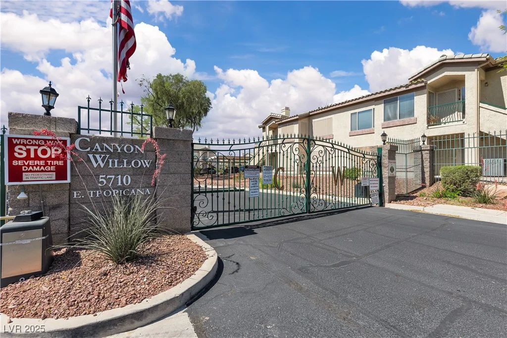 5710 Tropicana, Las Vegas, NV 89122