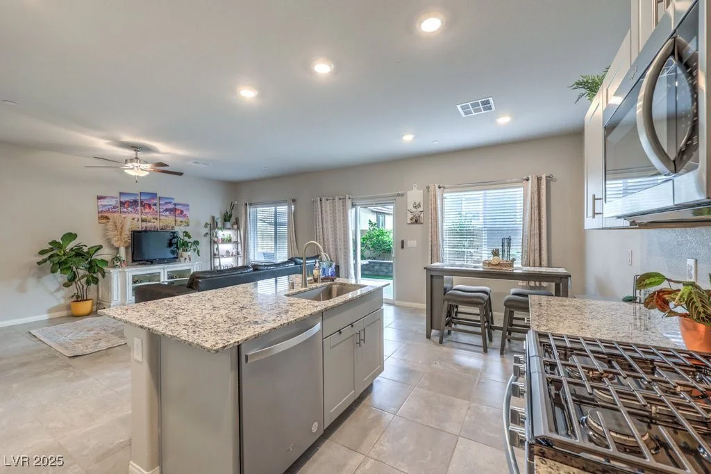 10971 Cambridge Lakes, Las Vegas, NV 89166