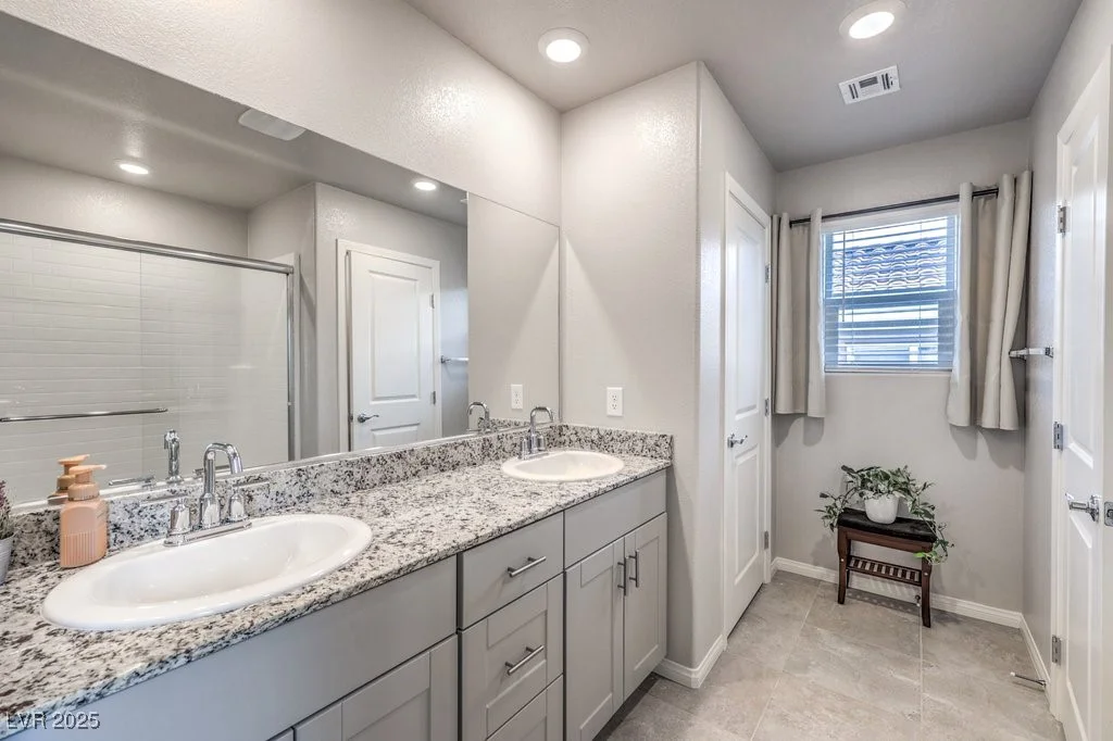 10971 Cambridge Lakes, Las Vegas, NV 89166
