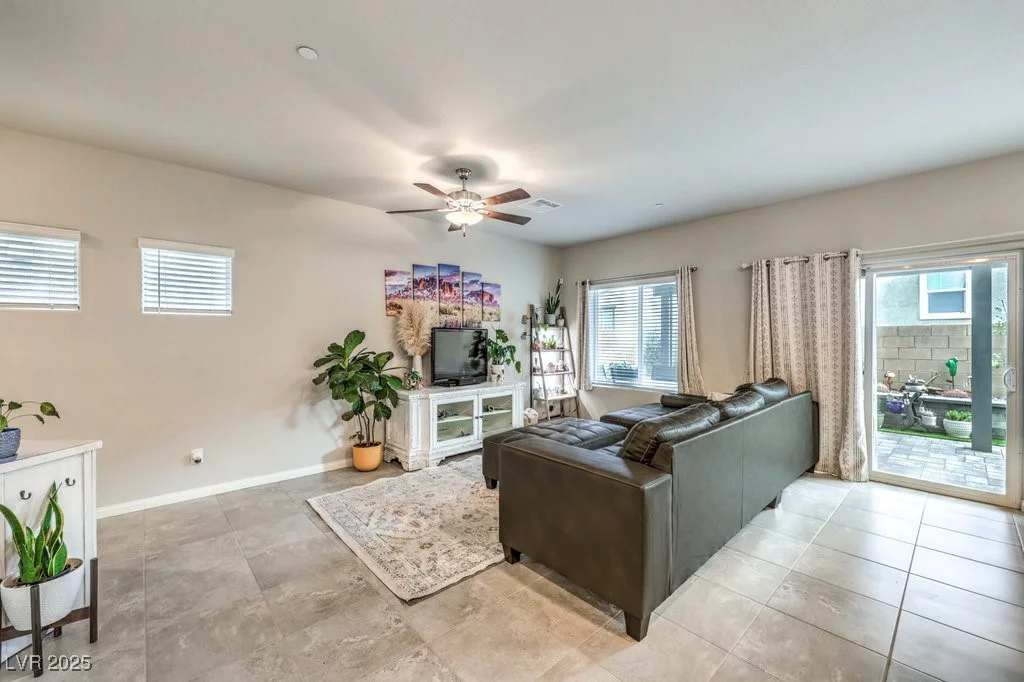 10971 Cambridge Lakes, Las Vegas, NV 89166